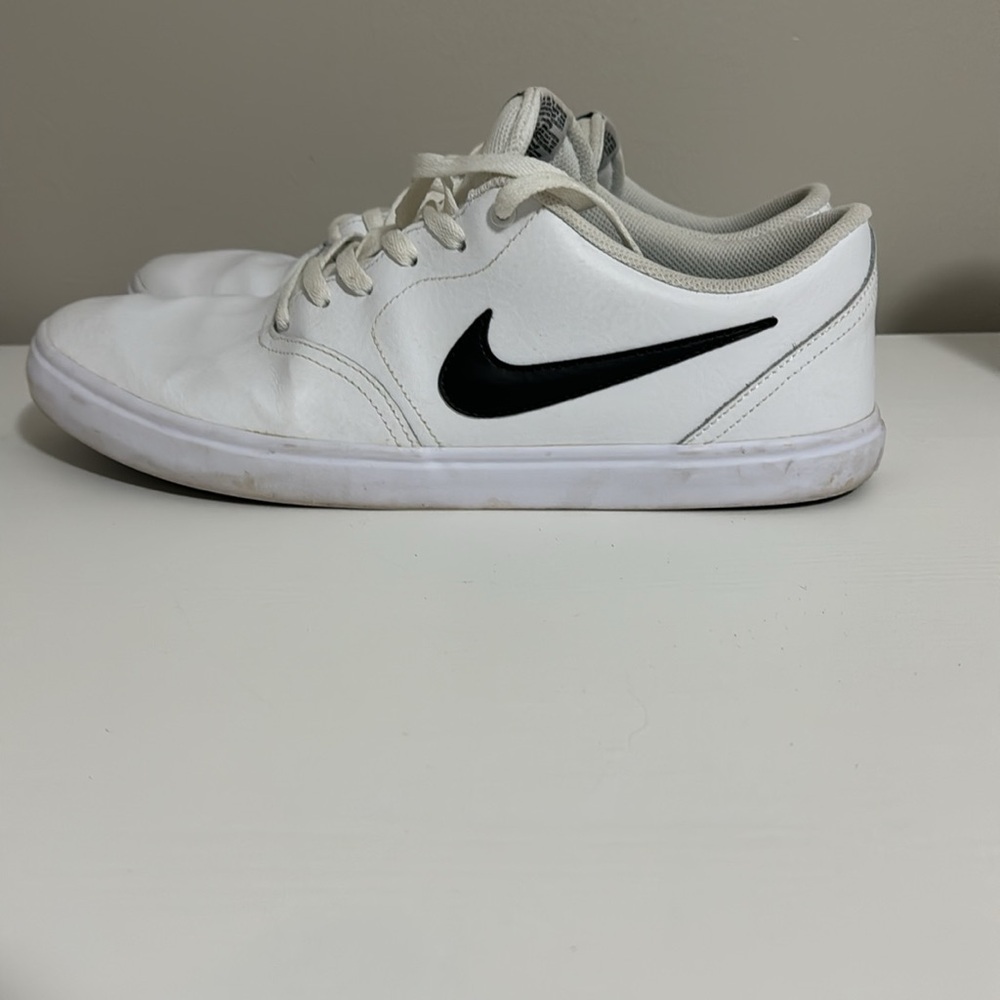 MEN'S NIKE SB CHARGE SNEAKERS - Picture 4 of 8